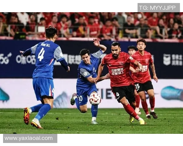 足球球星染血瞬间回顾:赛场英勇之举与背后不为人知的故事